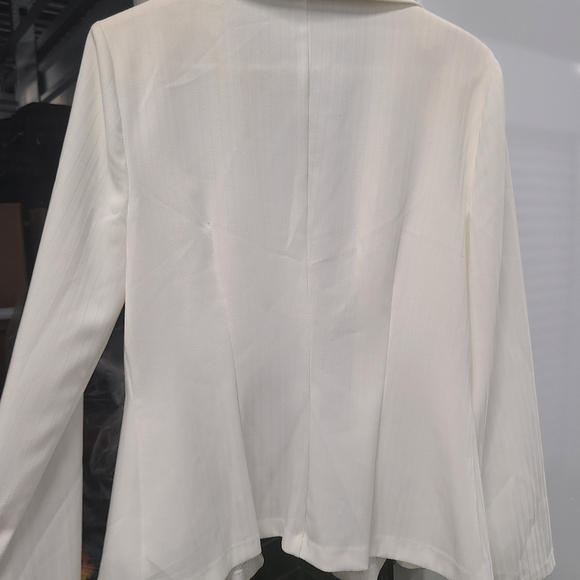 My Michelle creme blazer with removable stripe lapel 13/14 - Picture 6 of 6